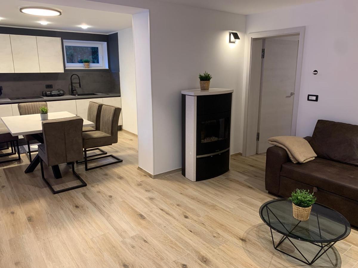 Pine Tree Holiday House Gozd Martuljek Εξωτερικό φωτογραφία
